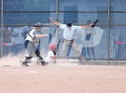 Thumbnail 1 in Fairport @ Victor (Section 5 Class AA Semifinal) photogallery.