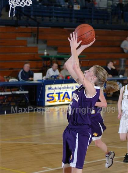 Thumbnail 1 in Clarksville vs Muhlenberg North (Lady Stars Classic) photogallery.