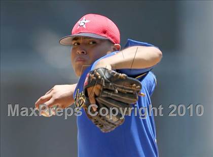 Thumbnail 3 in THSBA All-Stars 4A-5A (North vs South) photogallery.