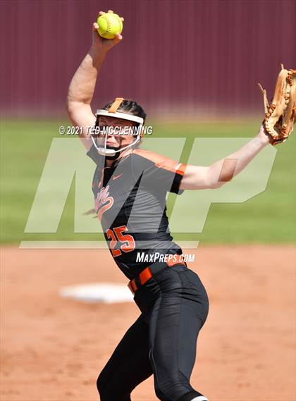 Thumbnail 3 in Brookland vs Nashville (AAA 4A State Playoff 1st Round) photogallery.