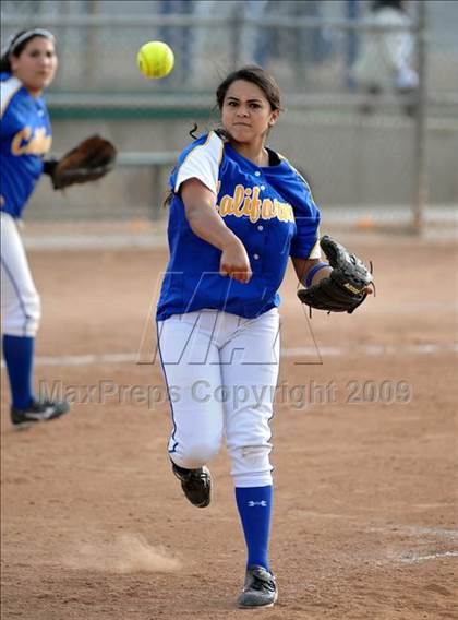 Thumbnail 2 in California vs. Valencia (Michelle Carew Classic) photogallery.