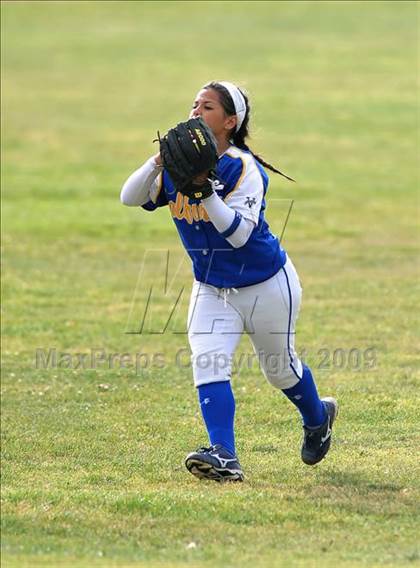 Thumbnail 2 in California vs. Valencia (Michelle Carew Classic) photogallery.