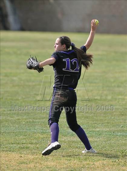 Thumbnail 3 in California vs. Valencia (Michelle Carew Classic) photogallery.