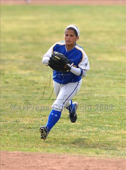Thumbnail 3 in California vs. Valencia (Michelle Carew Classic) photogallery.