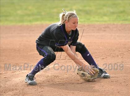 Thumbnail 2 in California vs. Valencia (Michelle Carew Classic) photogallery.