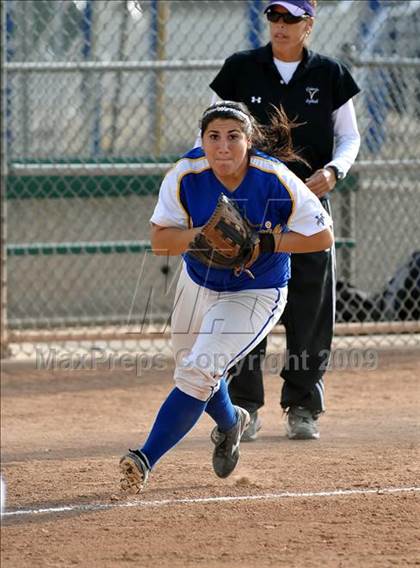 Thumbnail 3 in California vs. Valencia (Michelle Carew Classic) photogallery.