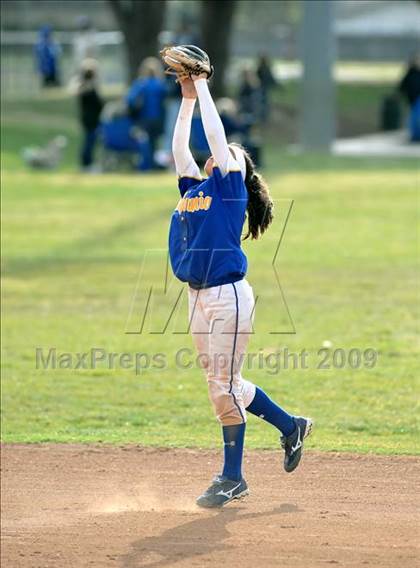 Thumbnail 3 in California vs. Valencia (Michelle Carew Classic) photogallery.