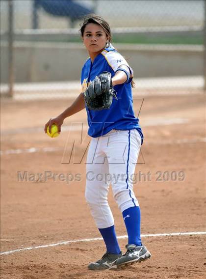Thumbnail 2 in California vs. Valencia (Michelle Carew Classic) photogallery.