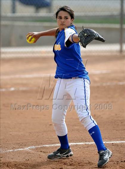 Thumbnail 2 in California vs. Valencia (Michelle Carew Classic) photogallery.
