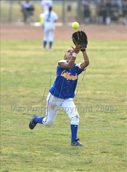 Thumbnail 3 in California vs. Valencia (Michelle Carew Classic) photogallery.