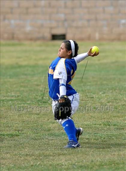 Thumbnail 3 in California vs. Valencia (Michelle Carew Classic) photogallery.