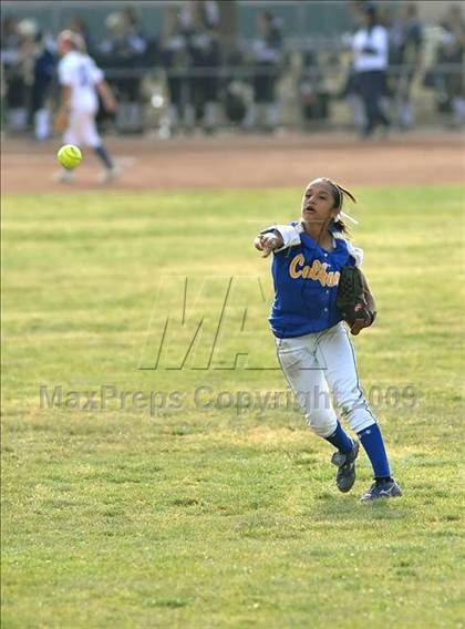Thumbnail 2 in California vs. Valencia (Michelle Carew Classic) photogallery.