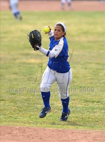 Thumbnail 2 in California vs. Valencia (Michelle Carew Classic) photogallery.