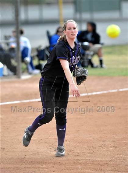 Thumbnail 3 in California vs. Valencia (Michelle Carew Classic) photogallery.