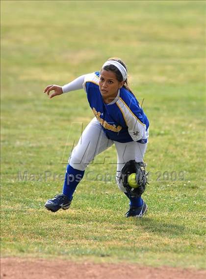 Thumbnail 3 in California vs. Valencia (Michelle Carew Classic) photogallery.