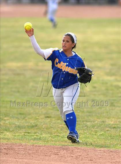 Thumbnail 1 in California vs. Valencia (Michelle Carew Classic) photogallery.