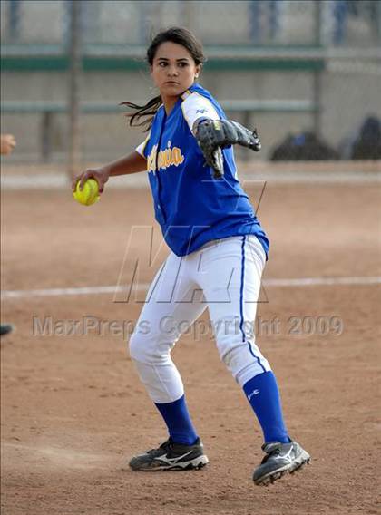 Thumbnail 2 in California vs. Valencia (Michelle Carew Classic) photogallery.