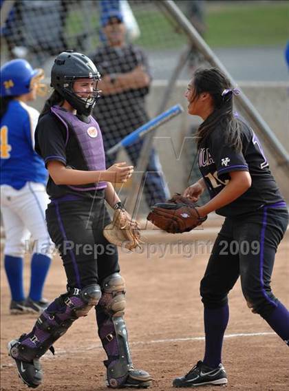 Thumbnail 2 in California vs. Valencia (Michelle Carew Classic) photogallery.