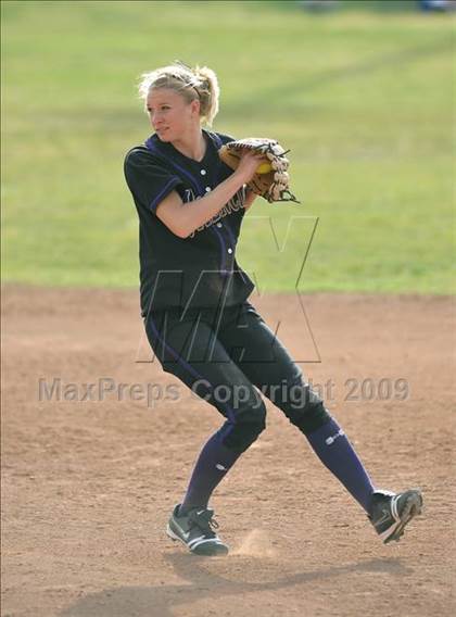 Thumbnail 2 in California vs. Valencia (Michelle Carew Classic) photogallery.