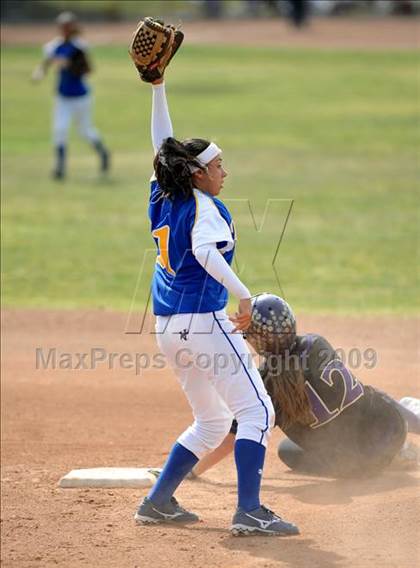 Thumbnail 2 in California vs. Valencia (Michelle Carew Classic) photogallery.
