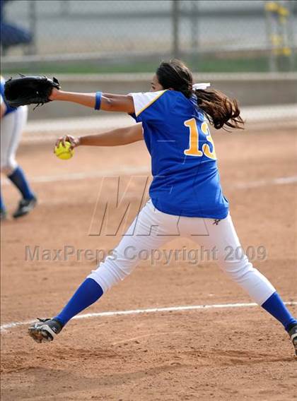 Thumbnail 3 in California vs. Valencia (Michelle Carew Classic) photogallery.