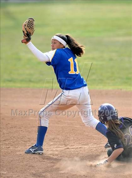 Thumbnail 3 in California vs. Valencia (Michelle Carew Classic) photogallery.