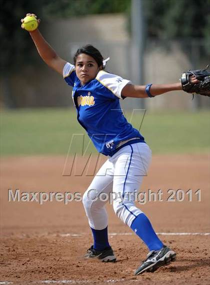 Thumbnail 3 in California vs. Valencia (Michelle Carew Classic) photogallery.