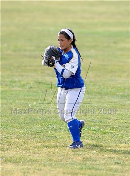 Thumbnail 3 in California vs. Valencia (Michelle Carew Classic) photogallery.
