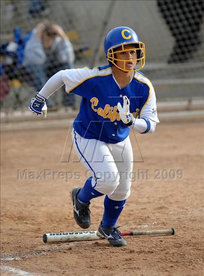 Thumbnail 2 in California vs. Valencia (Michelle Carew Classic) photogallery.
