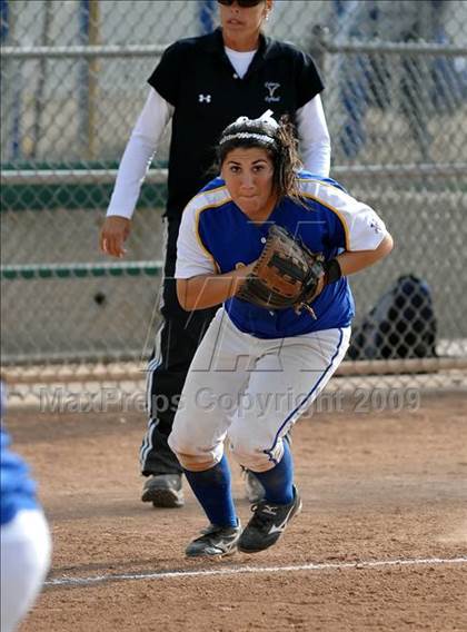 Thumbnail 2 in California vs. Valencia (Michelle Carew Classic) photogallery.
