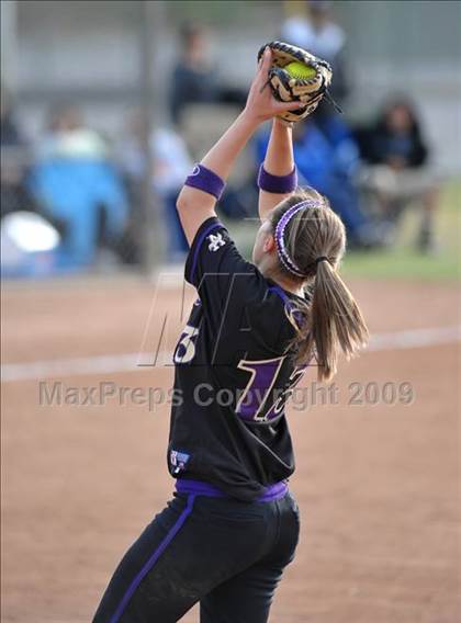 Thumbnail 3 in California vs. Valencia (Michelle Carew Classic) photogallery.