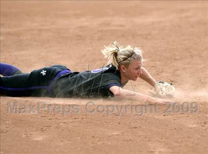 Thumbnail 2 in California vs. Valencia (Michelle Carew Classic) photogallery.
