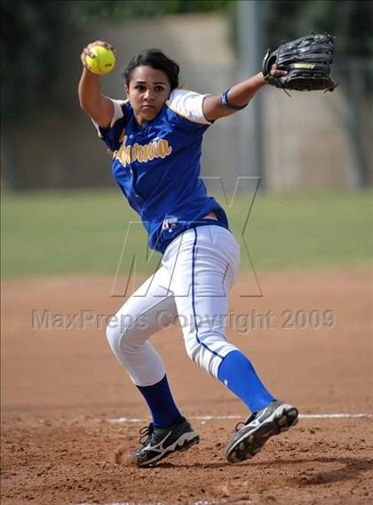 Thumbnail 3 in California vs. Valencia (Michelle Carew Classic) photogallery.