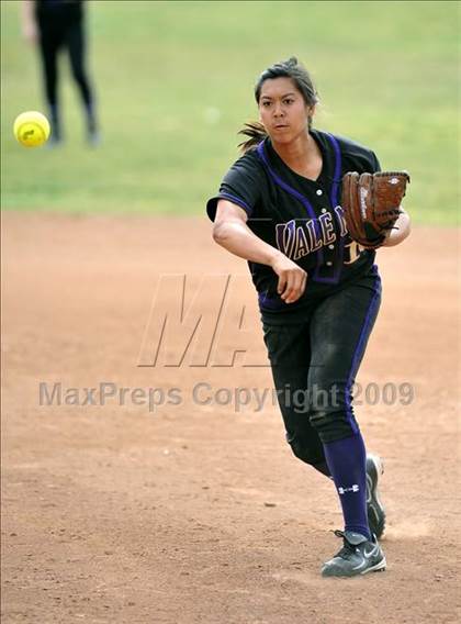 Thumbnail 1 in California vs. Valencia (Michelle Carew Classic) photogallery.