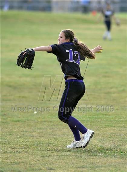 Thumbnail 3 in California vs. Valencia (Michelle Carew Classic) photogallery.