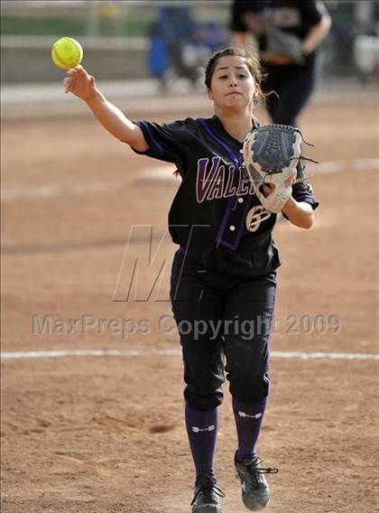 Thumbnail 2 in California vs. Valencia (Michelle Carew Classic) photogallery.
