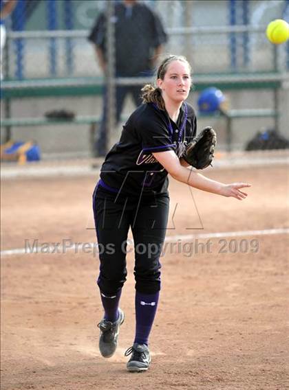 Thumbnail 3 in California vs. Valencia (Michelle Carew Classic) photogallery.