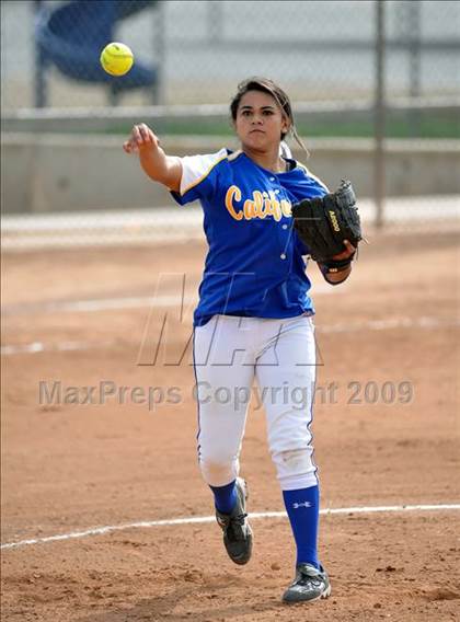 Thumbnail 2 in California vs. Valencia (Michelle Carew Classic) photogallery.