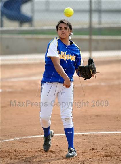 Thumbnail 3 in California vs. Valencia (Michelle Carew Classic) photogallery.