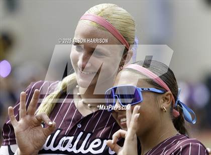 Thumbnail 3 in Andrews vs. Calallen (UIL Softball 4A D1 Final) photogallery.