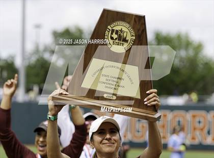 Thumbnail 3 in Andrews vs. Calallen (UIL Softball 4A D1 Final) photogallery.