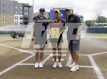 Thumbnail 1 in Andrews vs. Calallen (UIL Softball 4A D1 Final) photogallery.