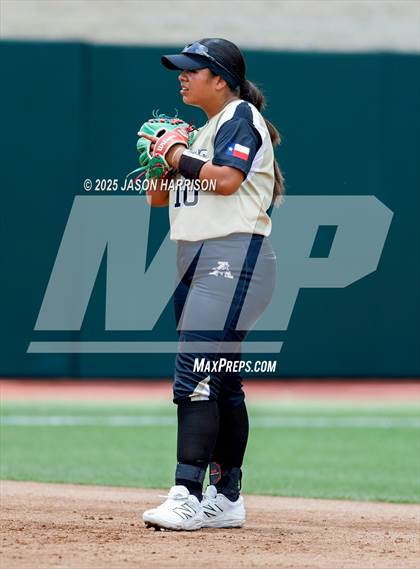 Thumbnail 3 in Andrews vs. Calallen (UIL Softball 4A D1 Final) photogallery.