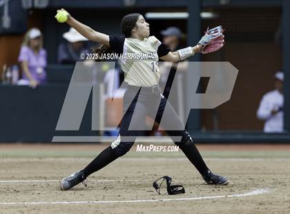 Thumbnail 3 in Andrews vs. Calallen (UIL Softball 4A D1 Final) photogallery.