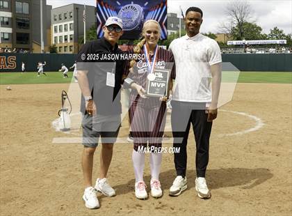 Thumbnail 1 in Andrews vs. Calallen (UIL Softball 4A D1 Final) photogallery.