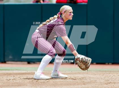 Thumbnail 1 in Andrews vs. Calallen (UIL Softball 4A D1 Final) photogallery.