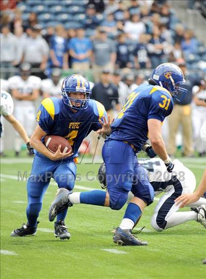 Thumbnail 3 in Cascade Christian vs. Fife (Emerald City Kickoff Classic) photogallery.