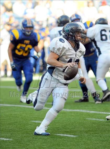Thumbnail 2 in Cascade Christian vs. Fife (Emerald City Kickoff Classic) photogallery.