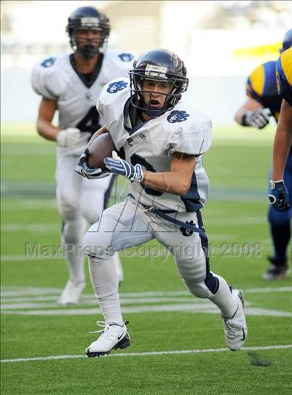 Thumbnail 3 in Cascade Christian vs. Fife (Emerald City Kickoff Classic) photogallery.