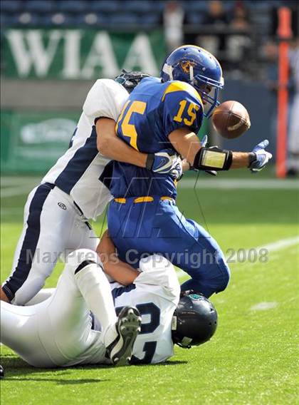 Thumbnail 3 in Cascade Christian vs. Fife (Emerald City Kickoff Classic) photogallery.